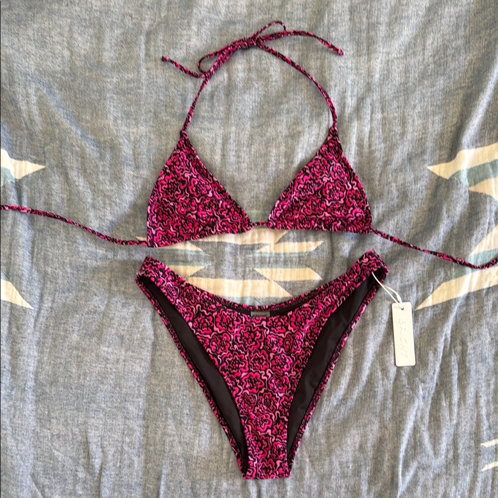 Stylish Pink Patterned Bikini Set
